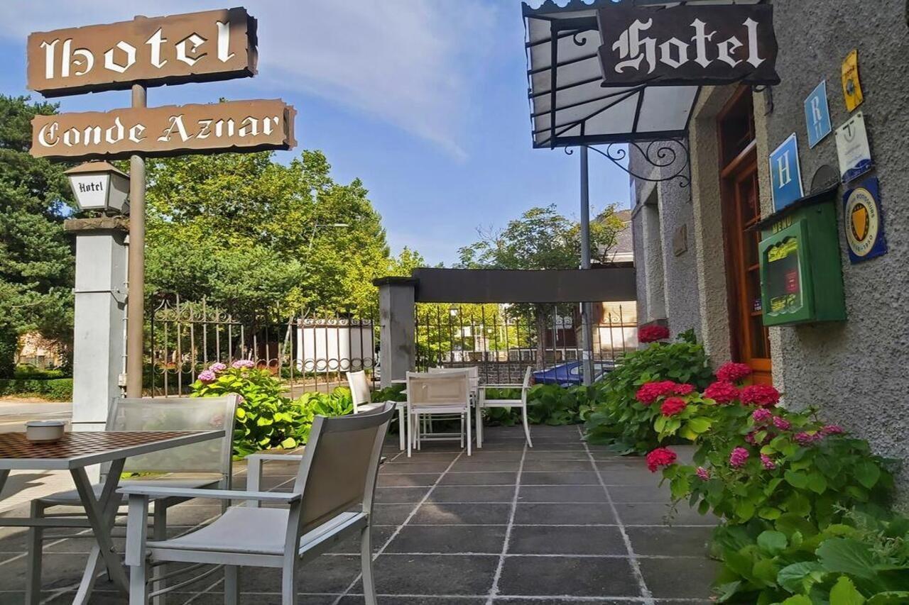 Conde Aznar Hotel Jaca Exterior photo