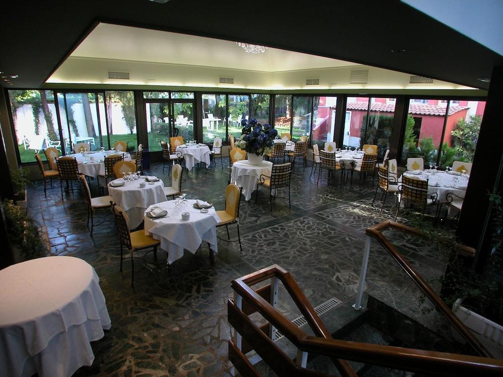 Conde Aznar Hotel Jaca Exterior photo